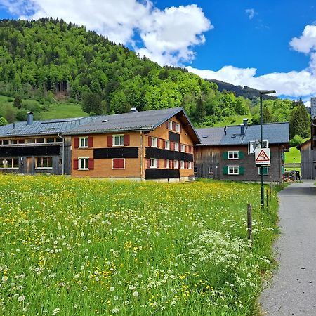 Familienfreundliches Bregenzerwaelderhaus Vila Au (Vorarlberg) Exterior foto